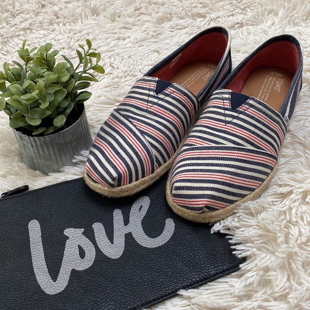 🎉HP🎉 Toms Classic Woven Stripe Rope Sole 💗 Navy & Red